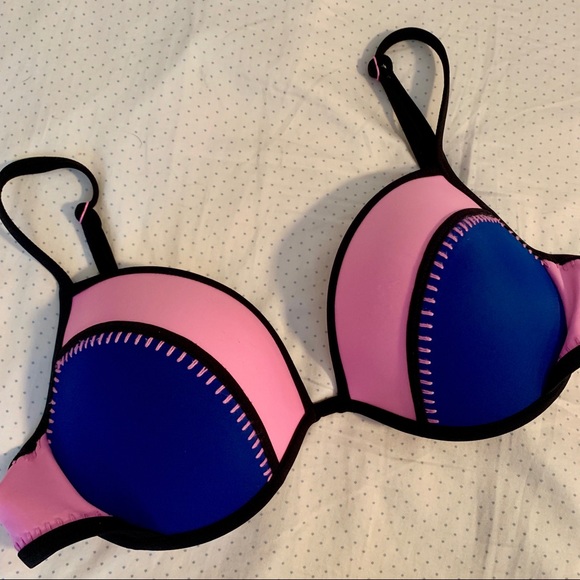 Victoria's Secret Other - Victoria’s Secret Swim Top